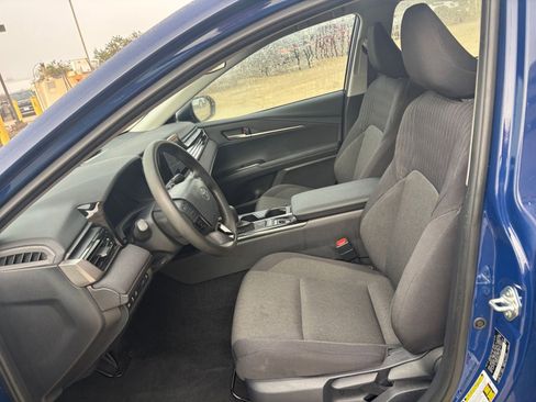 Used 2025 Toyota Camry LE image 25