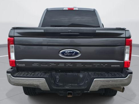 Used 2018 Ford F250 XLT image 6