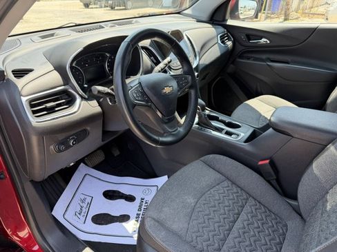 Used 2024 Chevrolet Equinox LT FWD image 9