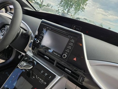Used 2018 Toyota Mirai FWD image 40