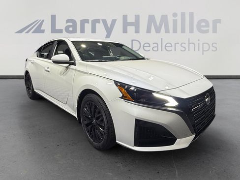 New 2026 Nissan Altima 2.5 SV image 7