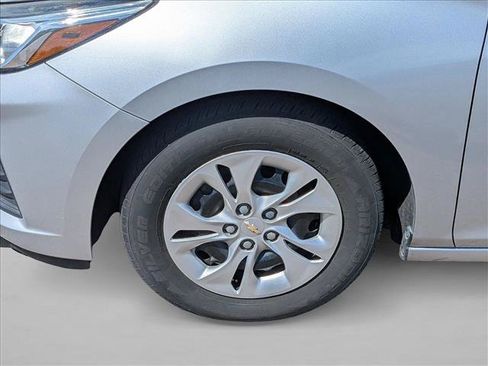 Used 2019 Chevrolet Cruze LS FWD image 8