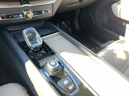 New 2026 Volvo XC60 B5 Core image 22