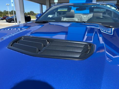 Used 2020 Chevrolet Camaro LT image 10