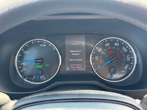 Used 2021 Toyota RAV4 LE AWD/4WD image 27