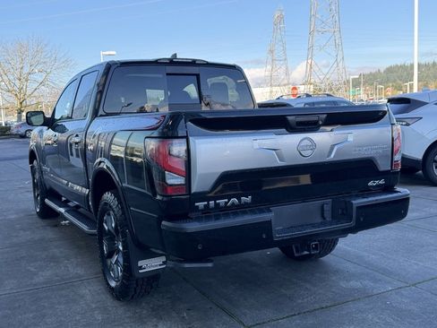 Used 2024 Nissan Titan Platinum Reserve w/ Moonroof Package image 6