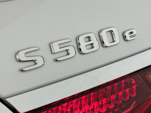 New 2026 Mercedes-Benz S 580e 4MATIC Sedan image 8
