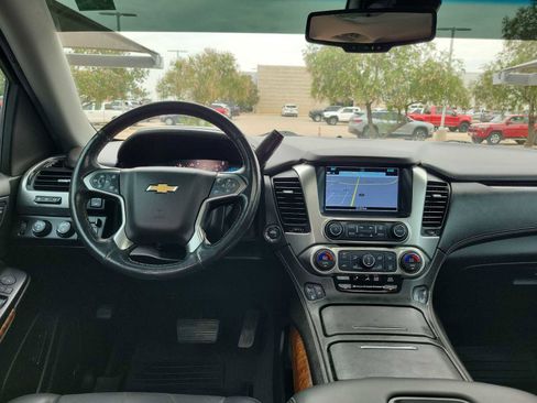 Used 2019 Chevrolet Suburban Premier AWD/4WD image 14