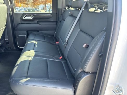 Used 2025 Chevrolet Silverado 2500 LTZ w/ LTZ Premium Package image 19