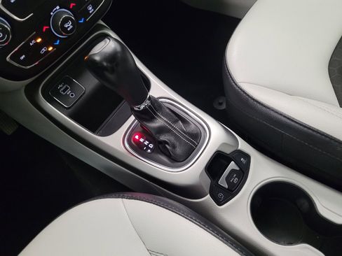 Used 2019 Jeep Compass Latitude FWD image 26