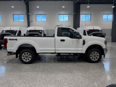 Used 2022 Ford F250 XLT w/ XLT Value Package AWD/4WD image 4