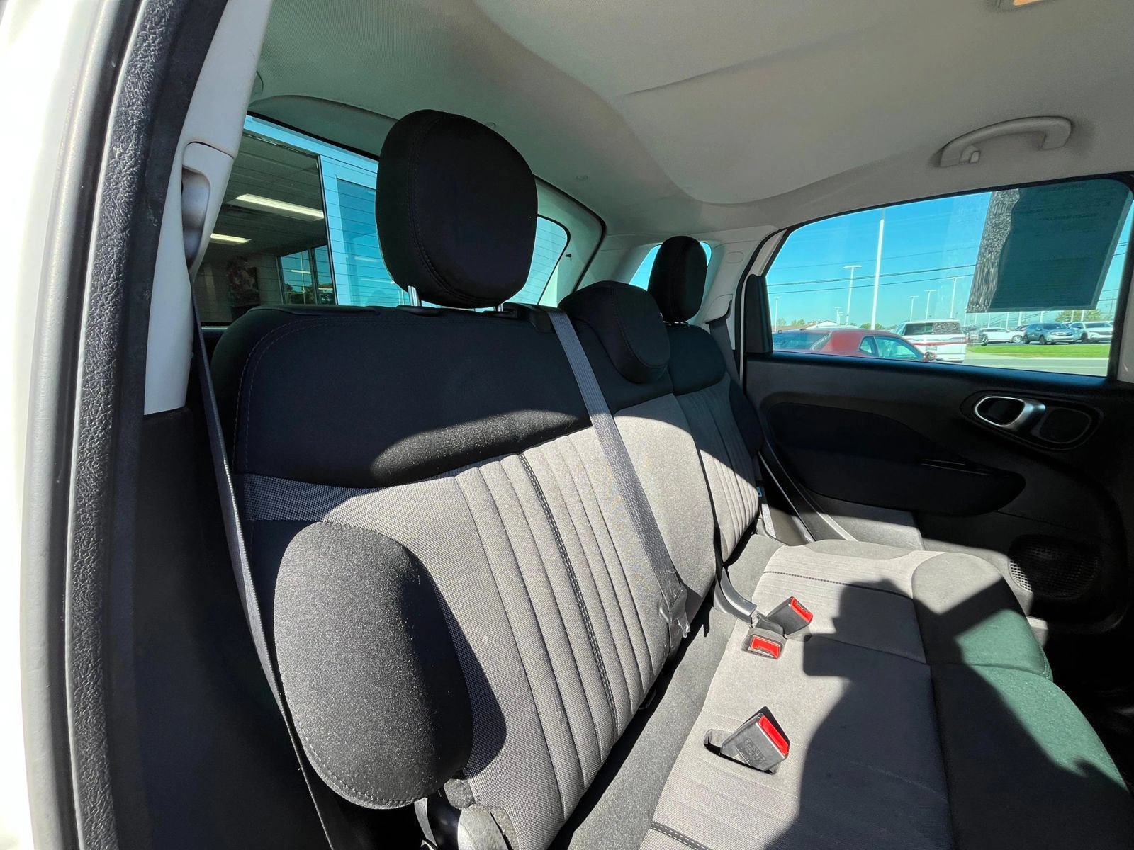 Used 2017 FIAT 500L Pop FWD image 30