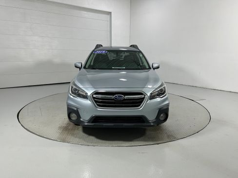 Used 2019 Subaru Outback 3.6R Limited AWD/4WD image 15