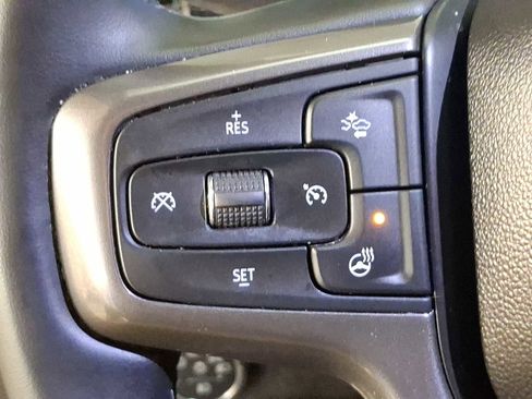 Used 2025 Chevrolet Silverado 2500 ZR2 w/ Technology Package image 22