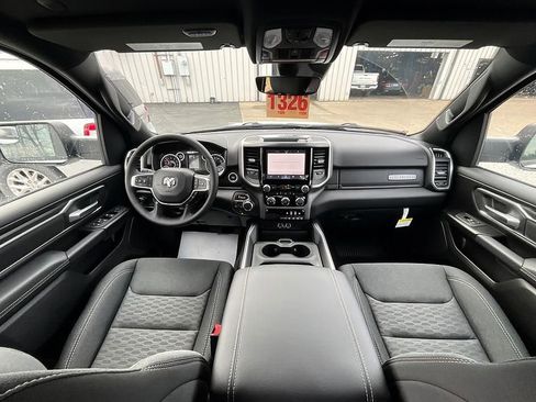 New 2026 RAM 1500 4x4 Crew Cab image 38