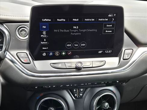 Used 2025 Chevrolet Blazer LT FWD image 14