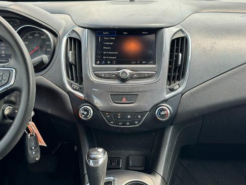Used 2019 Chevrolet Cruze LS w/ LS Convenience Package FWD image 15