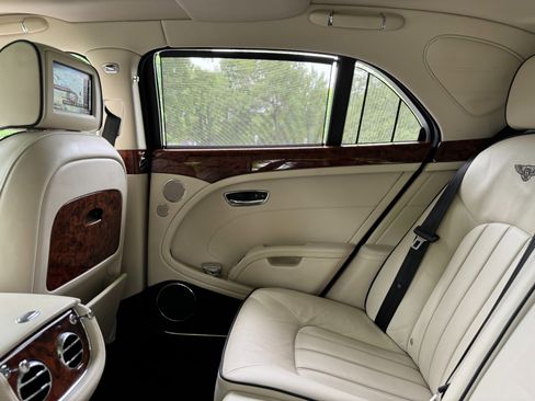 Used 2013 Bentley Mulsanne w/ Rear Entertainment Pkg image 70