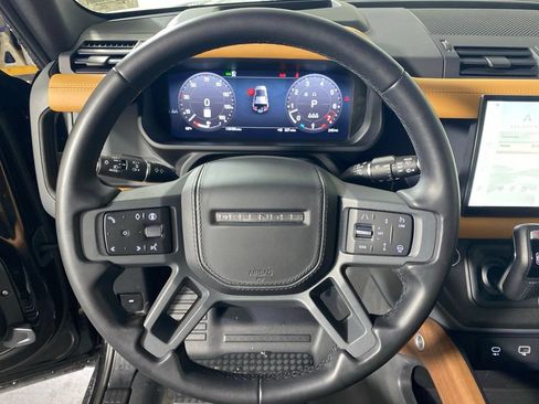Used 2024 Land Rover Defender 110 X AWD/4WD image 15