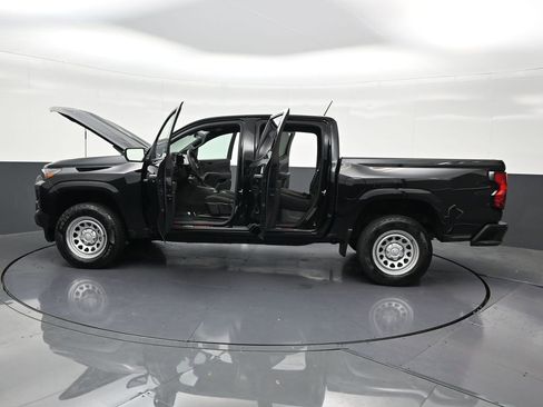 Used 2024 Chevrolet Colorado W/T image 33