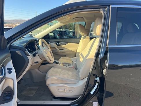 Used 2014 Nissan Rogue SV image 20