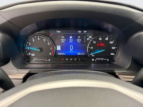 Used 2023 Ford Explorer Limited image 11