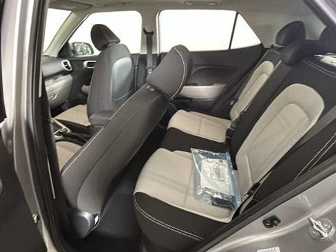 Certified 2023 Hyundai Venue SEL FWD image 25