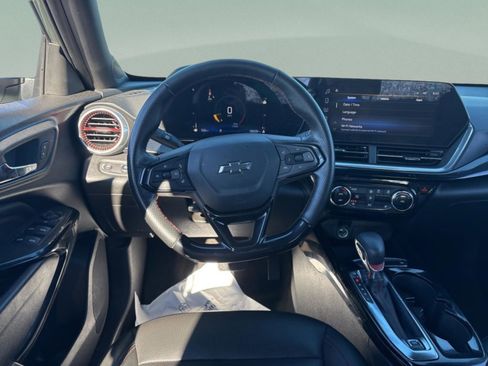 Used 2024 Chevrolet Trax RS w/ Driver Confidence Package image 10