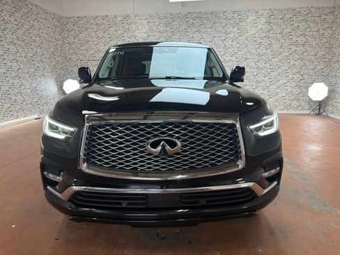 Used 2019 INFINITI QX80 Luxe RWD image 2