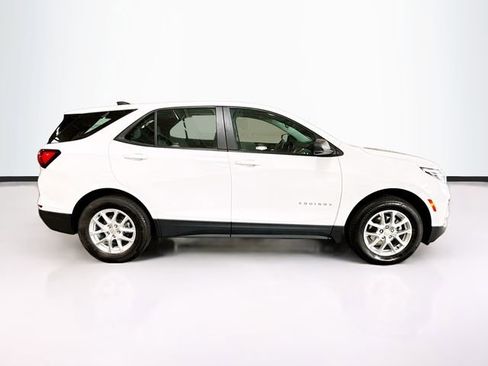 Used 2023 Chevrolet Equinox LS w/ Driver Confidence II Package image 5