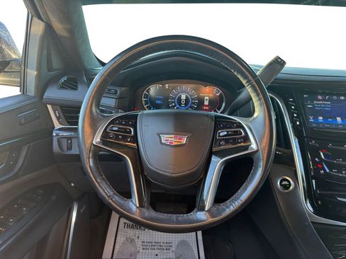 Used 2019 Cadillac Escalade Platinum image 14
