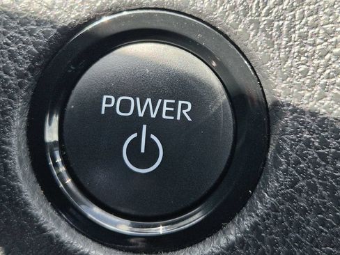 Used 2025 Toyota Camry SE FWD image 22