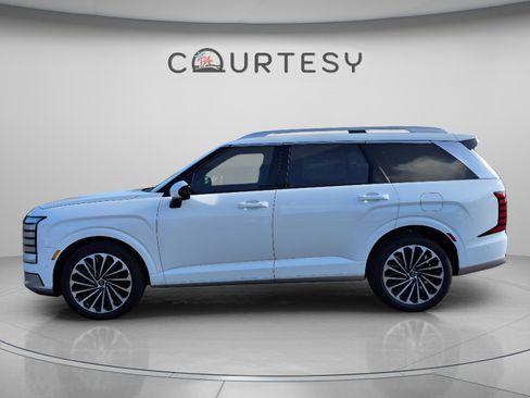 New 2026 Hyundai Palisade Calligraphy FWD image 2