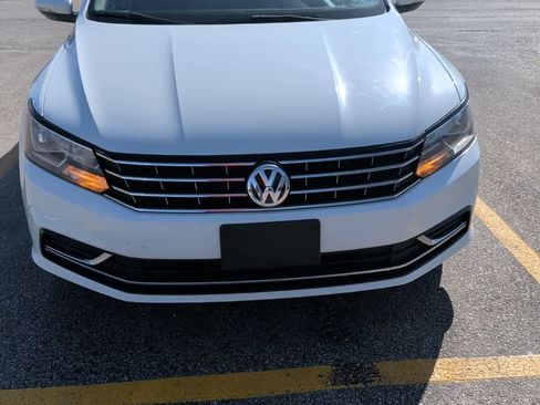 Used 2018 Volkswagen Passat 2.0T SE image 7