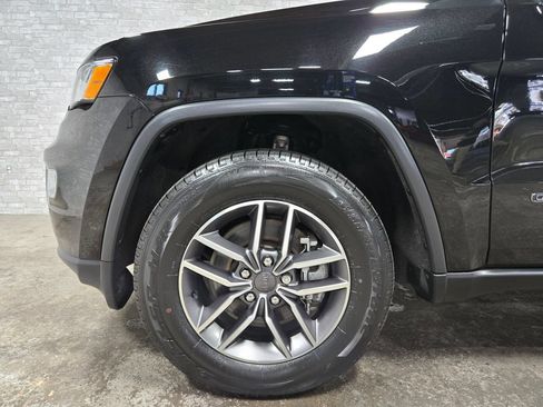 Used 2022 Jeep Grand Cherokee Limited AWD/4WD image 59