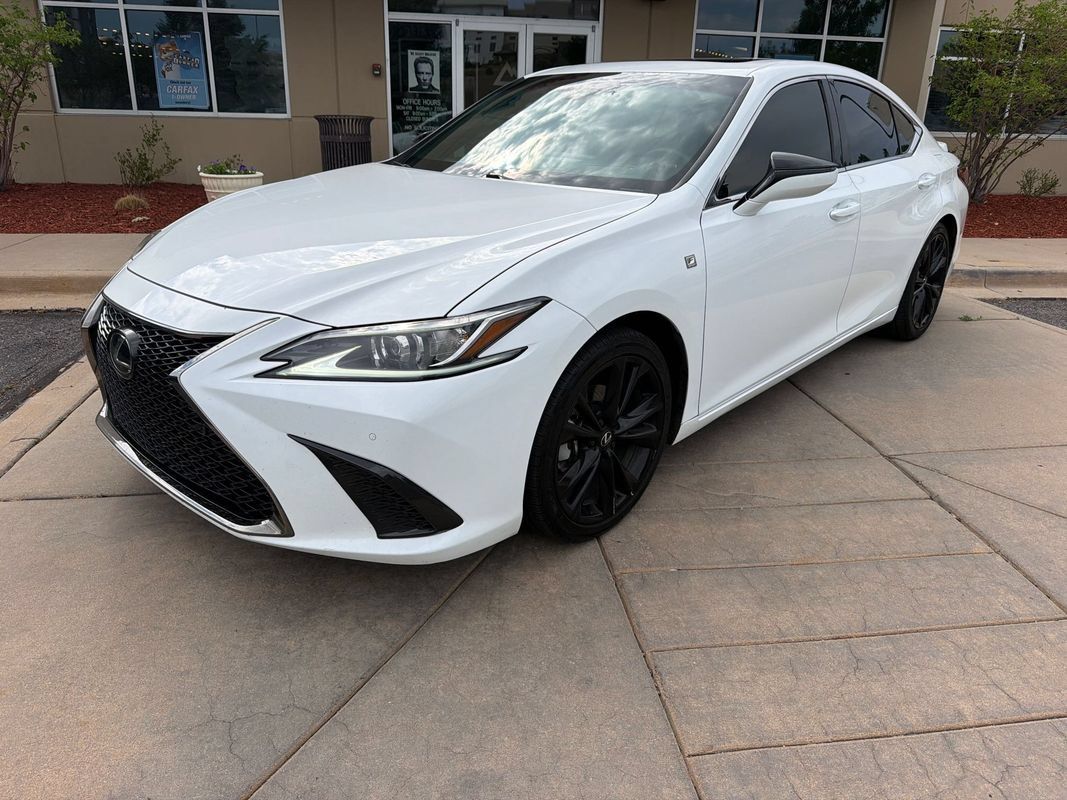 Used 2022 Lexus ES 350 F Sport FWD image 2