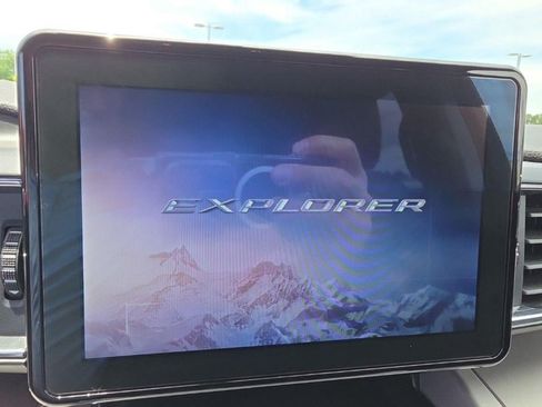 Used 2023 Ford Explorer XLT w/ Equipment Group 202A AWD/4WD image 21