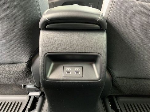 Certified 2024 Toyota Corolla SE image 31