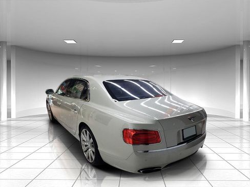 Used 2016 Bentley Flying Spur V8 image 9