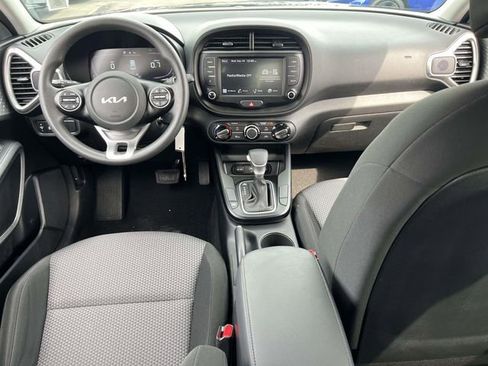 Used 2023 Kia Soul LX image 11