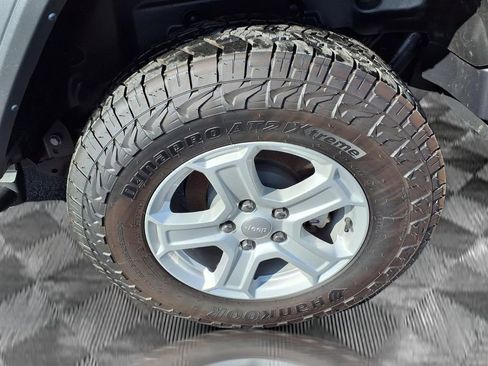 Used 2021 Jeep Wrangler Unlimited Sport image 18