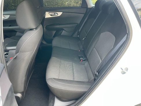 Used 2022 Kia Forte LXS w/ LXS Technology Package image 13