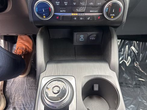 Used 2023 Ford Escape Active AWD/4WD image 17