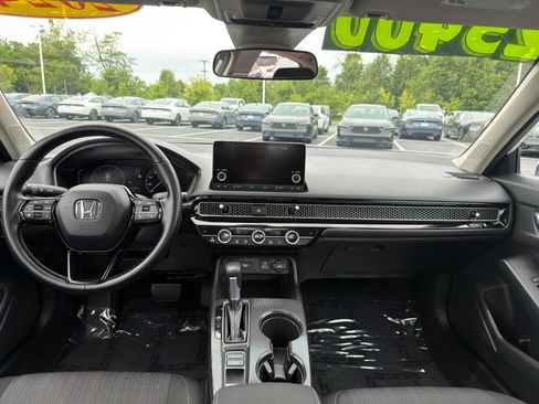 Used 2024 Honda Civic EX image 30