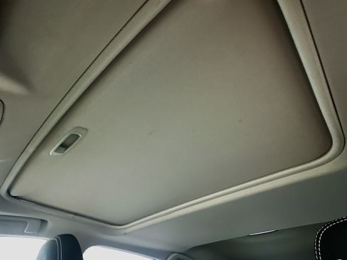 Used 2018 Toyota RAV4 XLE AWD/4WD image 24