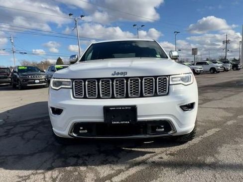 Used 2020 Jeep Grand Cherokee Overland image 3