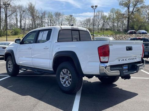 Used 2017 Toyota Tacoma SR5 w/ Tow Package image 5