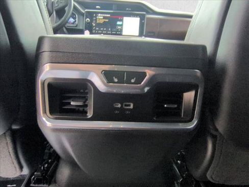 Used 2024 GMC Sierra 1500 Denali Ultimate AWD/4WD image 17