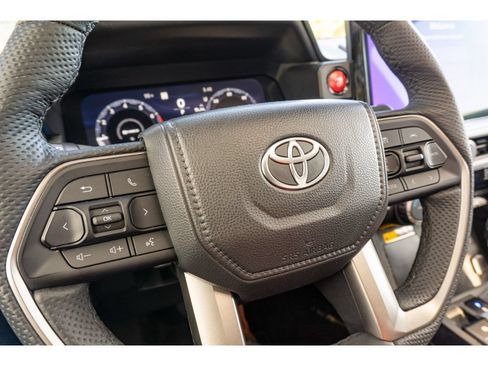 Used 2025 Toyota Tacoma TRD Off-Road w/ TRD Off Road Upgrade Package AWD/4WD image 30