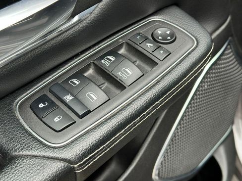 Used 2024 RAM 1500 Laramie image 16